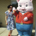 Antiquing, a huge pig, a garden party dress & Indie Untangled launch