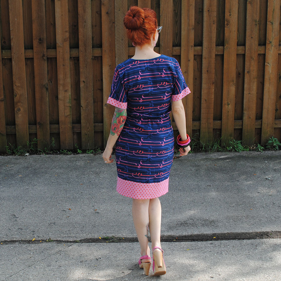 My Bettine hack tutorial at Sew Your Hart Out (and showing you my new dress)
